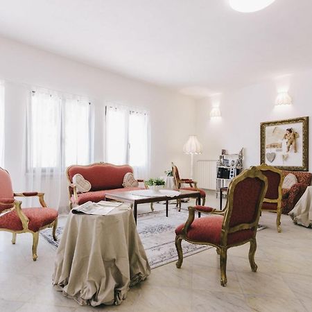 Hotel - Ristorante Pintadera マッサ エクステリア 写真