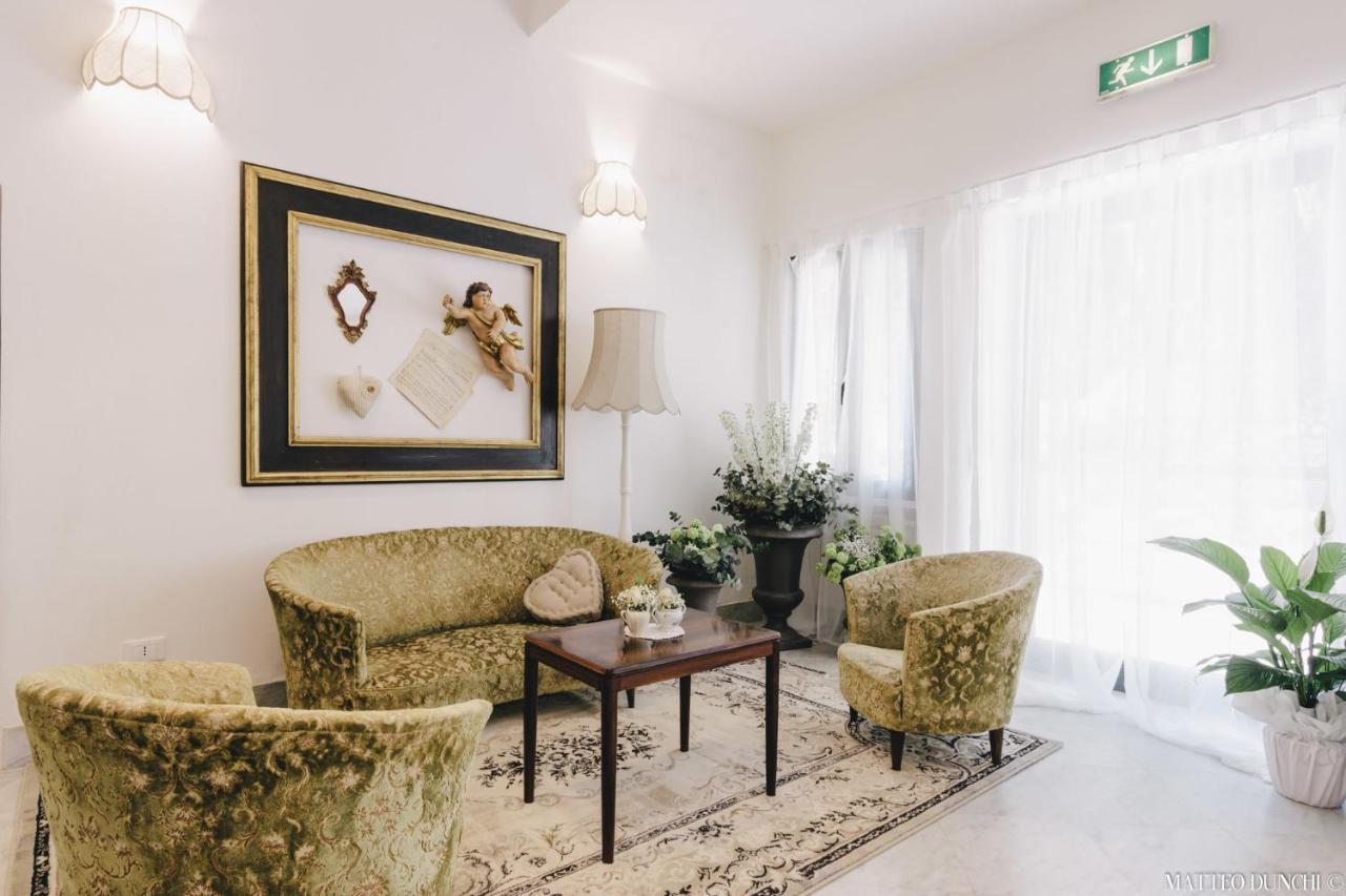 Hotel - Ristorante Pintadera マッサ エクステリア 写真